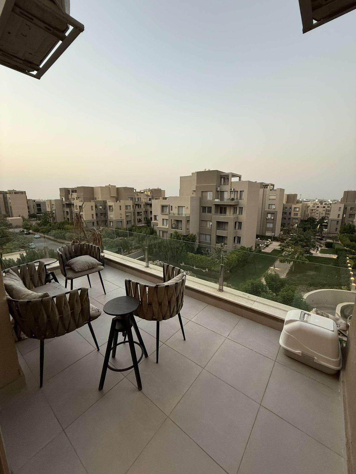 التجمع الخامس  village gate